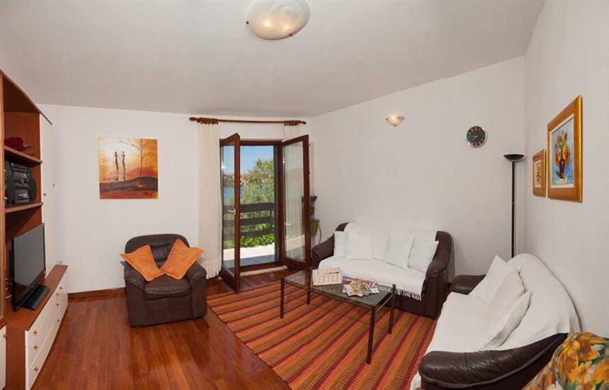 House K1, for 10 persons