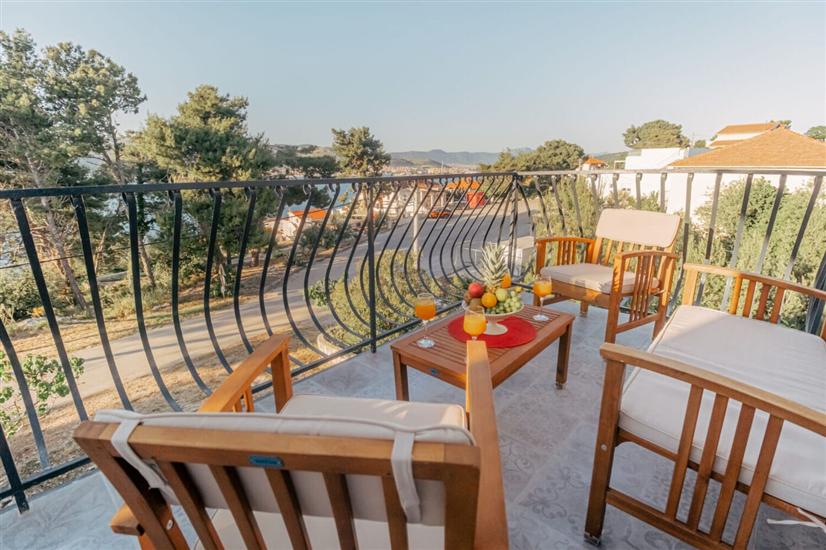 Apartment A6, for 6 persons