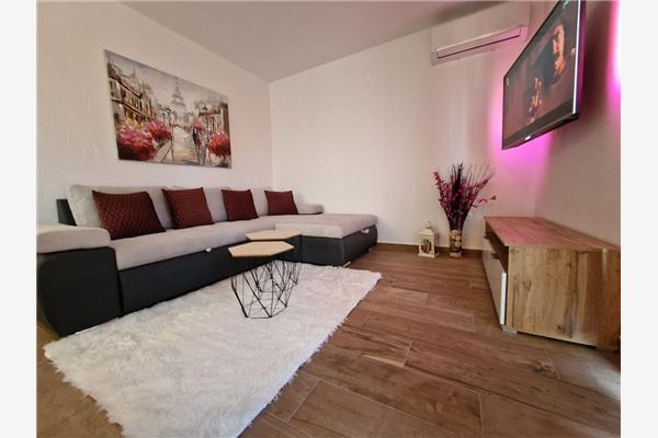 Apartment A6, for 6 persons