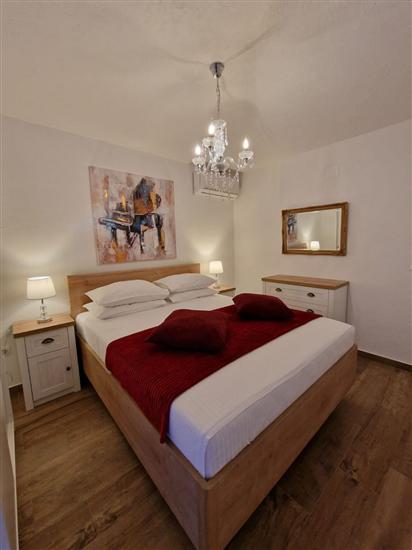 Apartment A6, for 6 persons