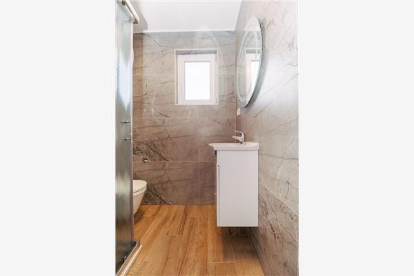 Apartment A6, for 6 persons