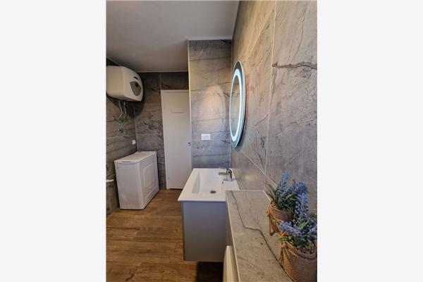 Apartment A6, for 6 persons