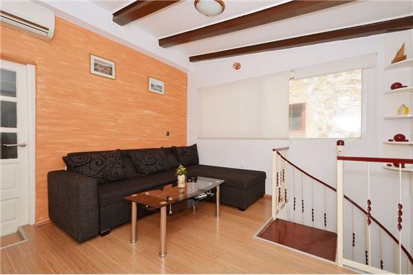 Apartment A1, for 5 persons