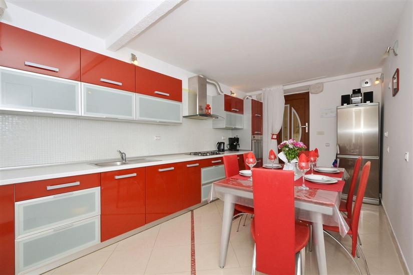 Apartment A1, for 5 persons