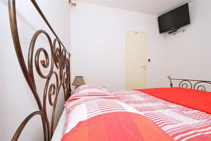 Apartment A1, for 5 persons