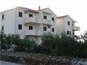 Apartment Middle Dalmatian islands,BookLadoFrom 115 €