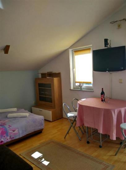 Apartment A4, for 4 persons
