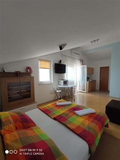 Apartment A4, for 4 persons