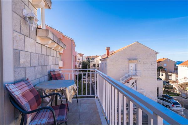 Apartment A1, for 5 persons