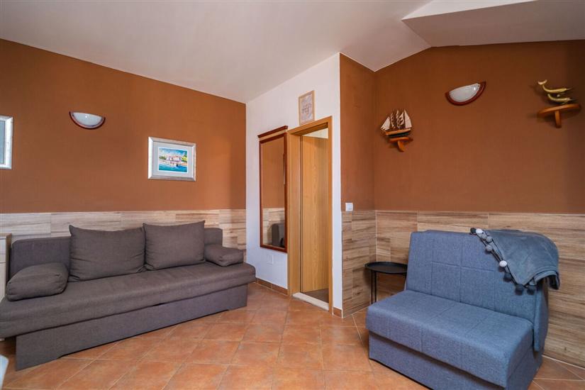 Apartment A1, for 5 persons