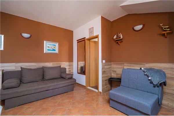 Apartment A1, for 5 persons
