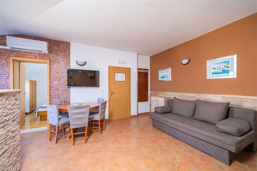 Apartment A1, for 5 persons