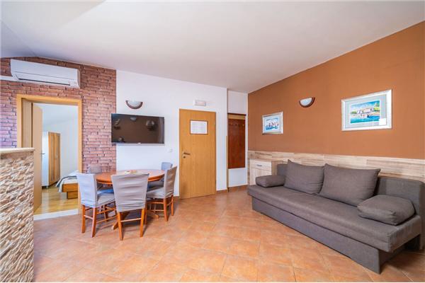 Apartment A1, for 5 persons
