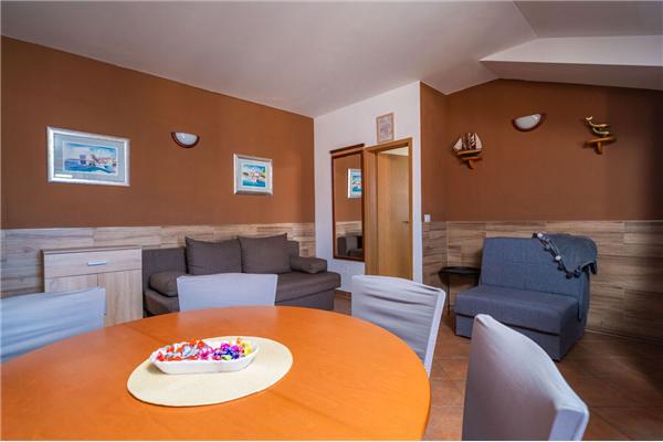 Apartment A1, for 5 persons