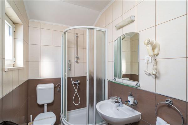 Apartment A1, for 5 persons