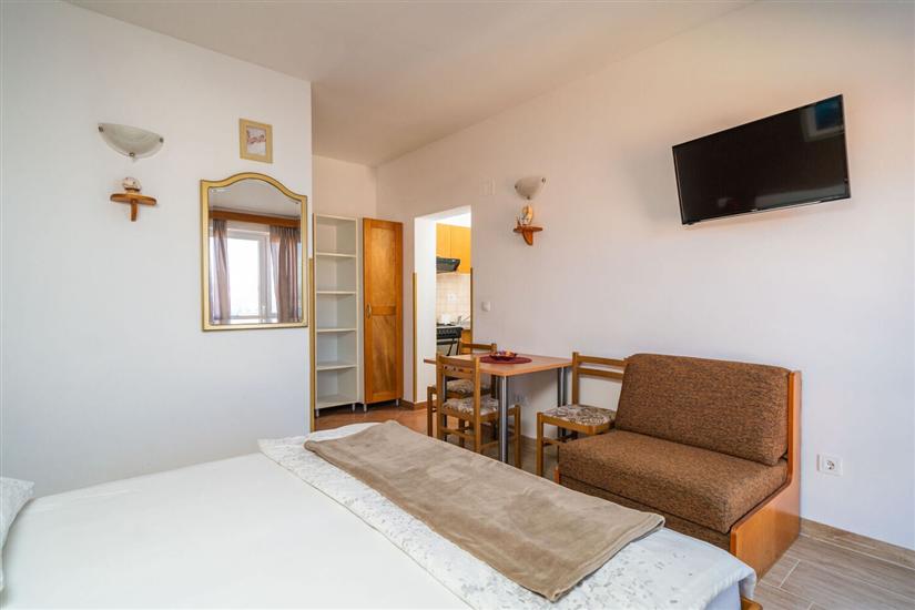 Apartment A2, for 3 persons