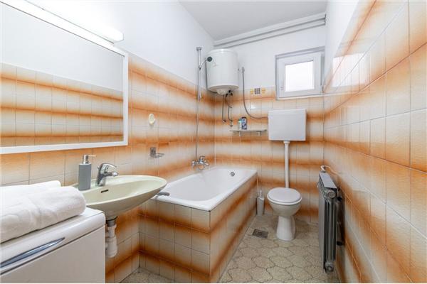 Apartment A1, for 4 persons