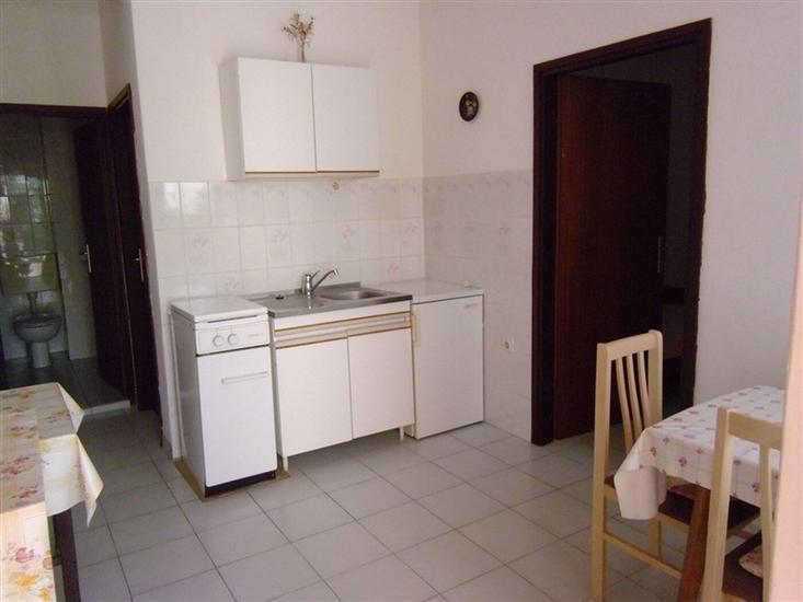 Apartment A1, for 5 persons
