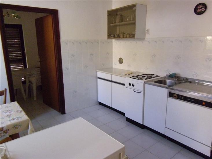 Apartment A2, for 5 persons