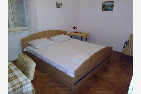 Apartment A1, for 5 persons