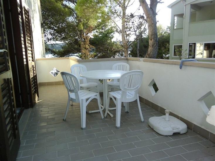 Apartment A2, for 5 persons