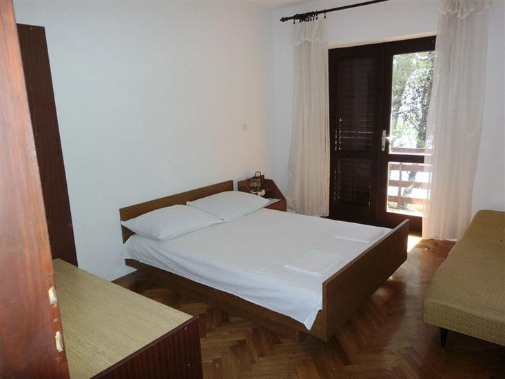 Apartment A2, for 5 persons