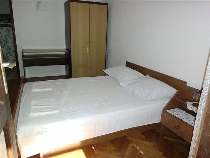 Apartment A2, for 5 persons
