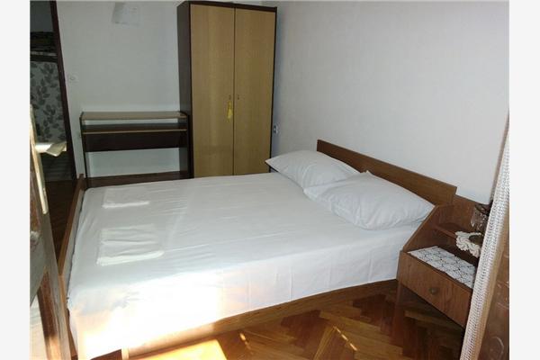 Apartment A2, for 5 persons