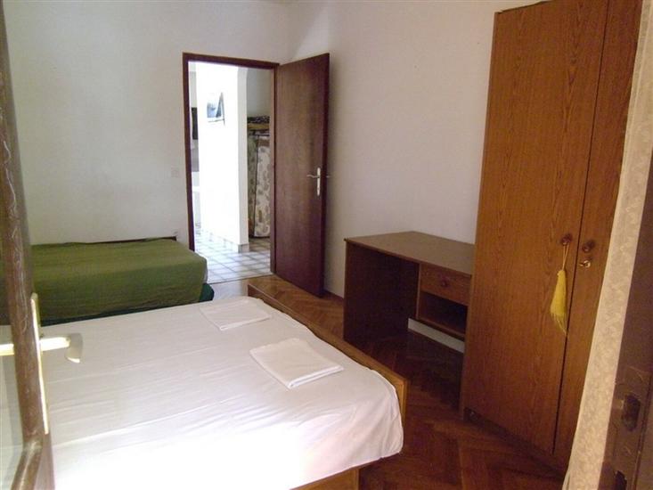 Apartment A2, for 5 persons