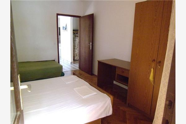 Apartment A2, for 5 persons