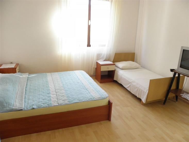 Apartment A4, for 3 persons