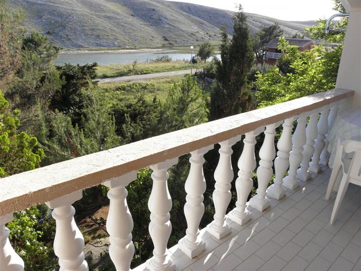 Apartment A6, for 6 persons