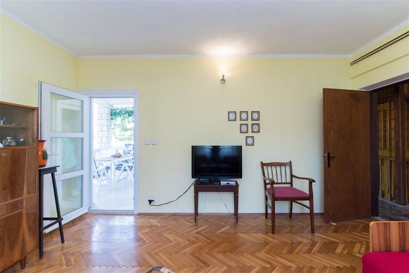 Apartment A1, for 6 persons