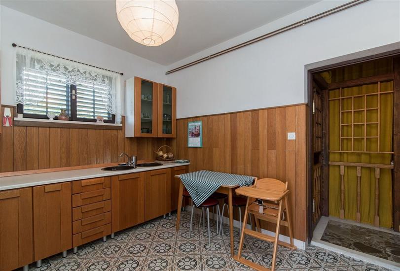 Apartment A1, for 6 persons