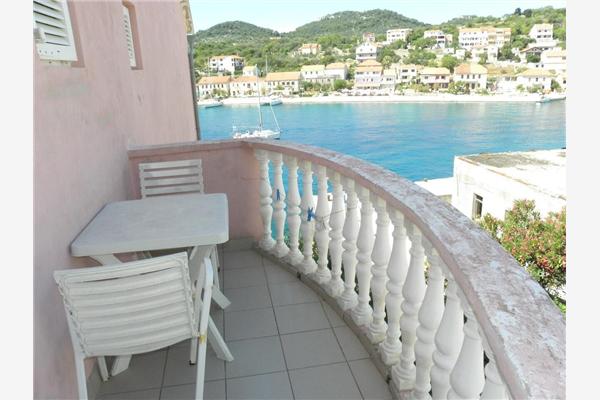 Apartment A9, for 2 persons