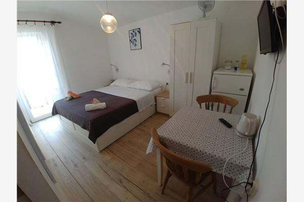 Apartment A9, for 2 persons