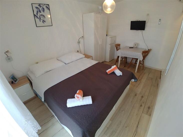 Apartment A9, for 2 persons