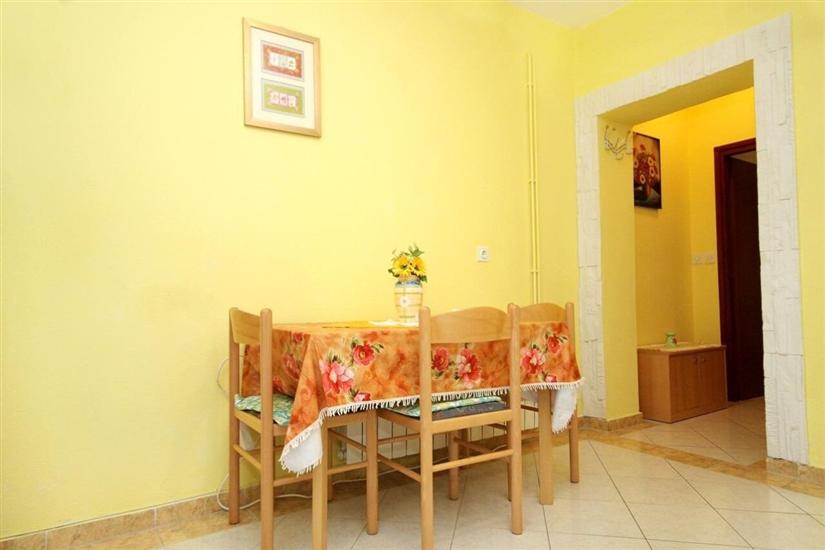 Apartment A4, for 3 persons