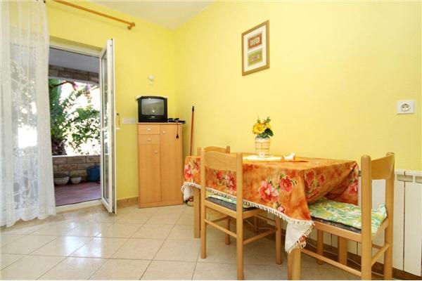 Apartment A4, for 3 persons