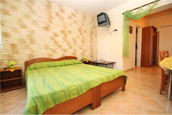 Apartment A5, for 2 persons