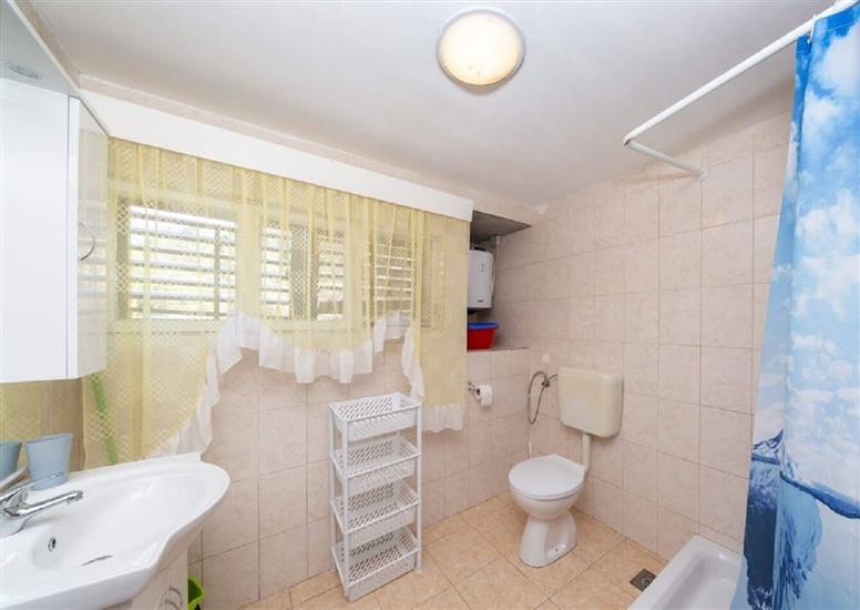 House K1, for 8 persons