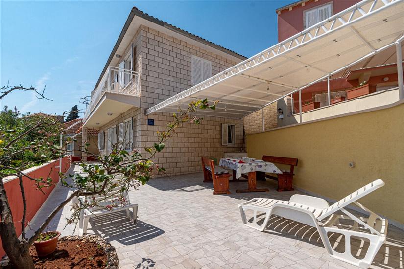 Apartment A1, for 6 persons