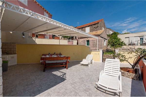 Apartment A1, for 6 persons