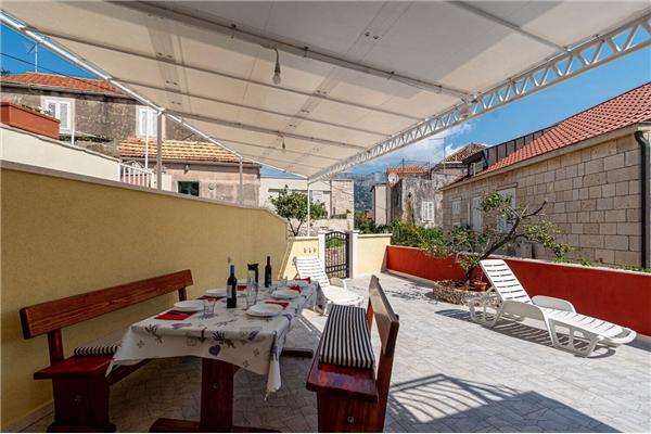 Apartment A1, for 6 persons