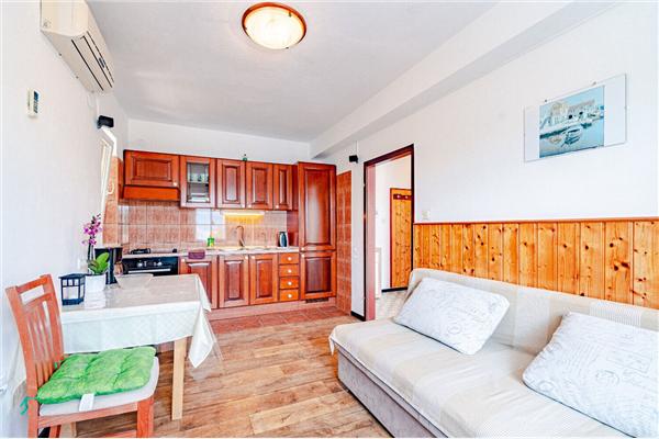 Apartment A1, for 6 persons