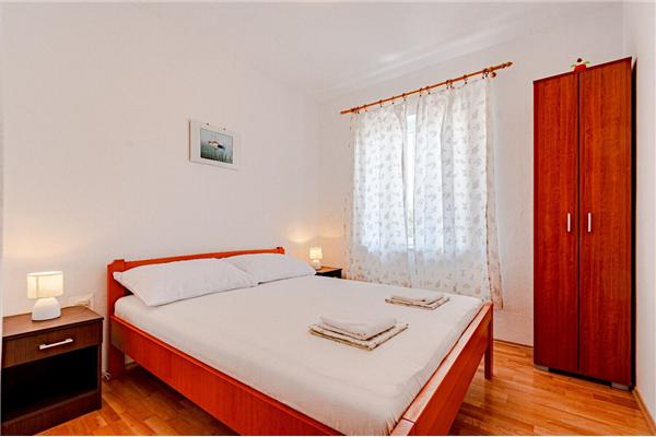 Apartment A1, for 6 persons
