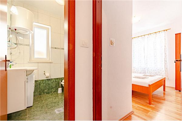 Apartment A1, for 6 persons