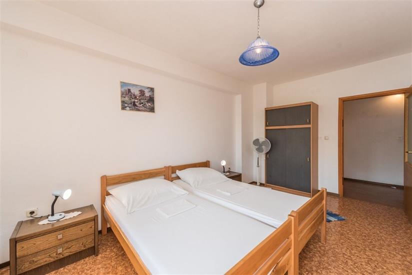 Apartment A2, for 5 persons