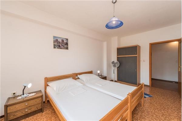 Apartment A2, for 5 persons