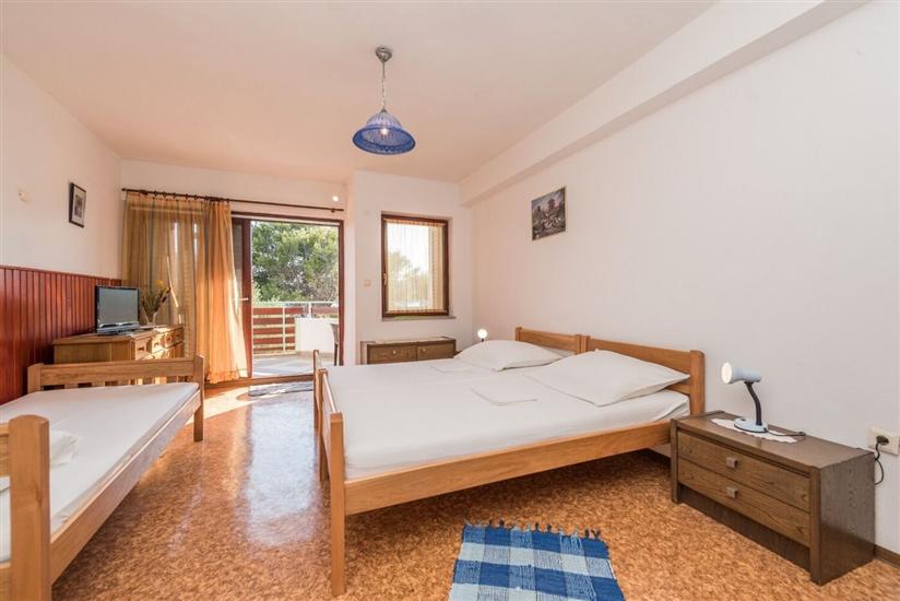 Apartment A2, for 5 persons